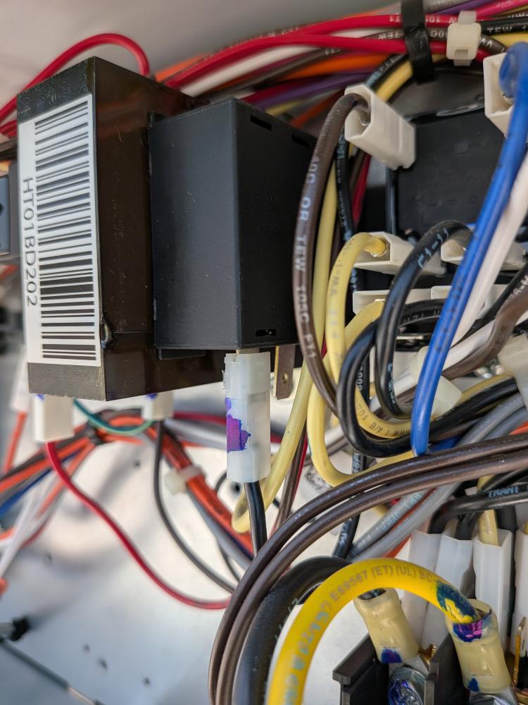 Commercial rooftop HVAC transformer and control wiring