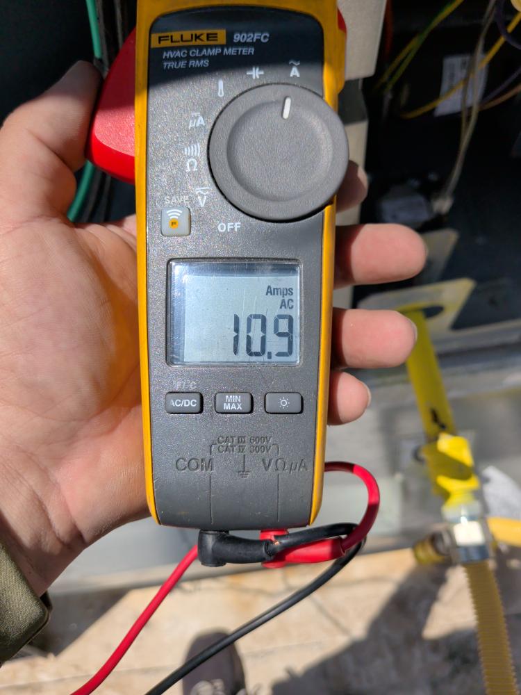Second electrical meter reading during rooftop HVAC diagnostic